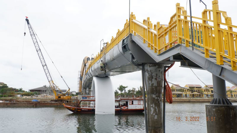 Hội An: Cầu bộ hành 54 tỉ chưa đi vào sử dụng đã “vướng” đảm bảo an toàn và mỹ quan -2