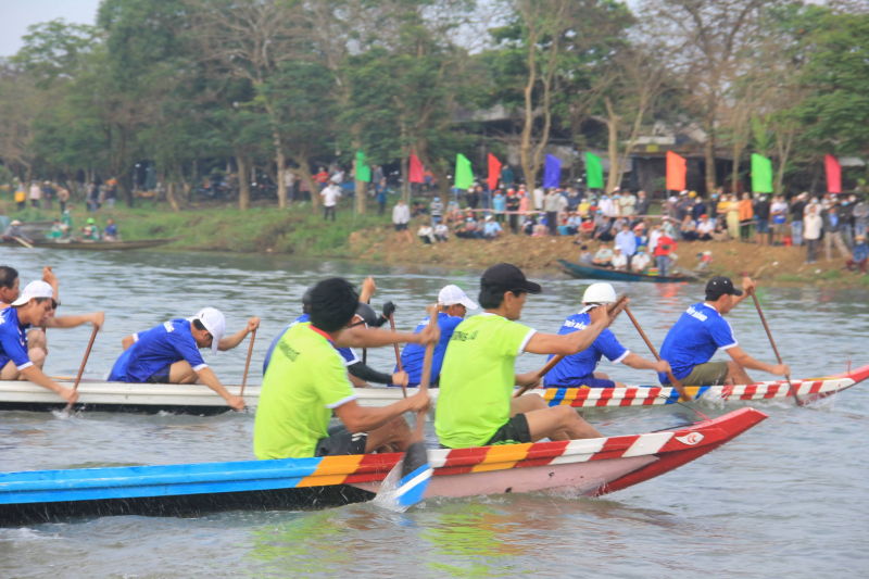 Gần 500 vận động viên tham dự giải đua ghe truyền thống TP Huế -0