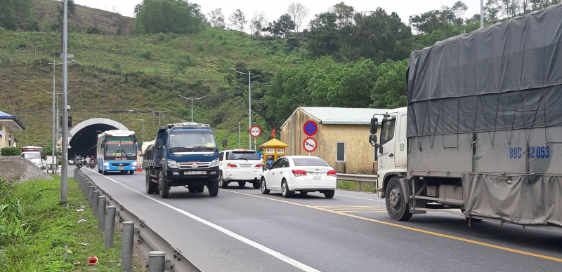 Đảm bảo an toàn giao thông qua hầm đường bộ Phước Tượng trong thời gian sửa chữa -0