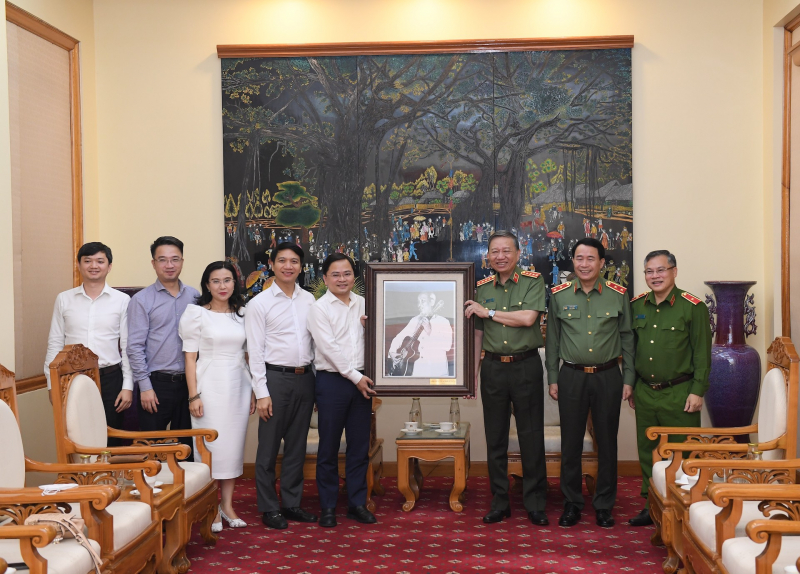 Phát huy vai trò xung kích của tuổi trẻ thực hiện nhiệm vụ bảo vệ an ninh quốc gia  -0