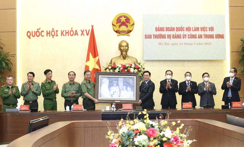 Tăng cường mối quan hệ phối hợp giữa Đảng đoàn Quốc hội và Đảng ủy Công an Trung ương -0