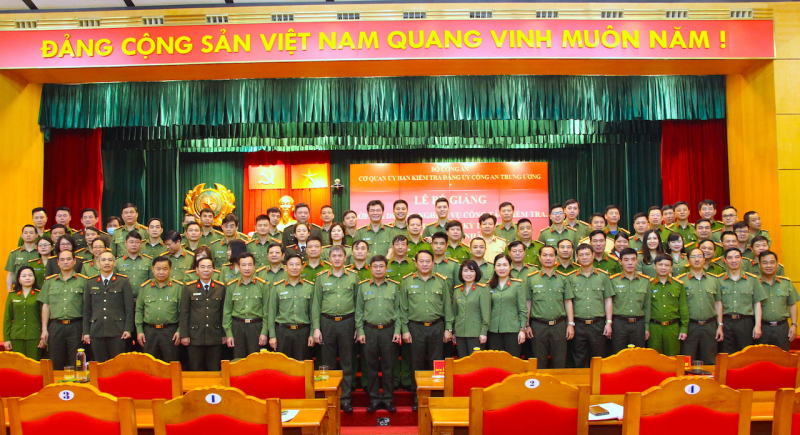 75 học viên đạt loại giỏi Lớp bồi dưỡng nghiệp vụ công tác kiểm tra, giám sát -0