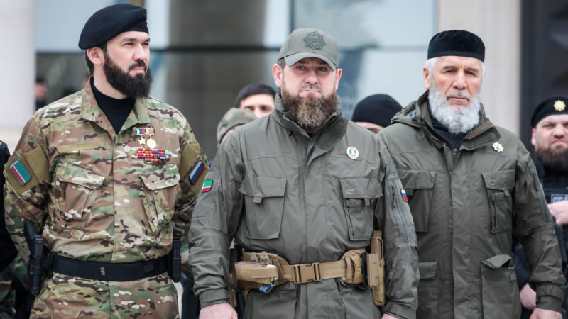 Lính Chechnya chiếm tòa thị chính Mariupol, thượng cờ Nga -0