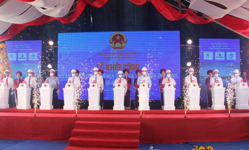 Đầu tư 3.496 tỷ đồng xây dựng tuyến đường bộ ven biển và cầu qua cửa Thuận An, TP Huế  -0