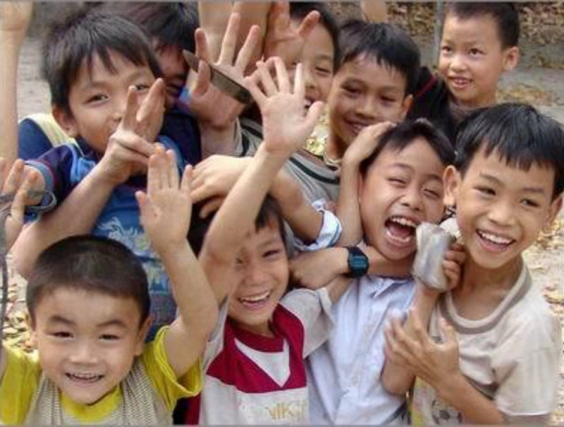 Khúc khích - cho nhau một nụ cười -0