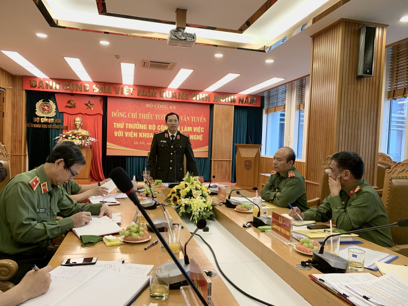 Đẩy mạnh nghiên cứu Khoa học công nghệ phục vụ đắc lực công tác chiến đấu của lực lượng CAND  -0