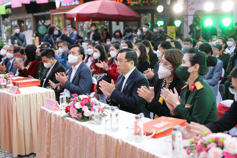 Khơi dậy tình yêu đọc sách và khát vọng cống hiến phát triển đất nước -0