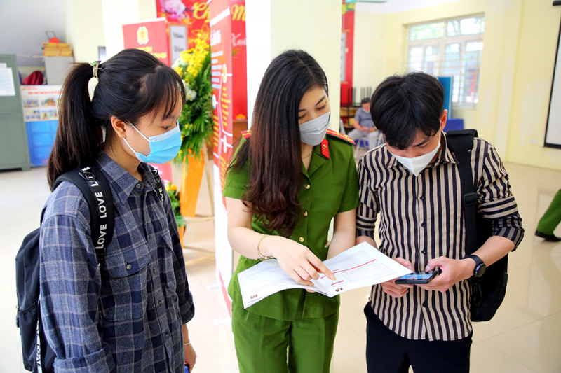 Triển khai Đề án 06 - mô hình điểm dịch vụ công trực tuyến tại nhà văn hóa -0