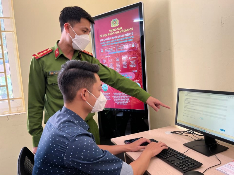 Triển khai Đề án 06 - mô hình điểm dịch vụ công trực tuyến tại nhà văn hóa -0