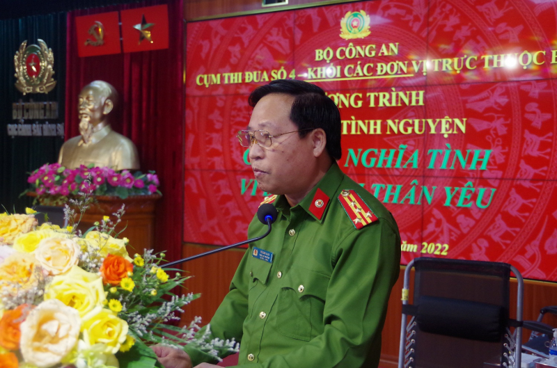 Chiến sỹ Cảnh sát tham gia hiến máu vì đồng đội thân yêu -0