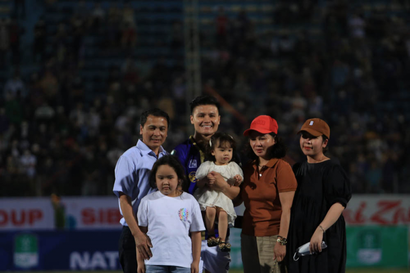 Bộ trưởng Tô Lâm dự khán trận đấu giữa Hà Nội FC và CLB CAND -0