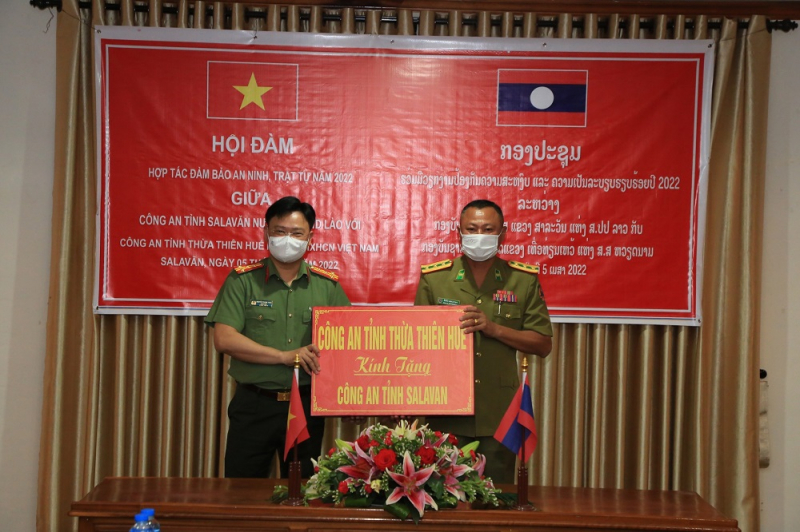 Ký kết biên bản ghi nhớ an ninh trật tự giữa Việt Nam- Lào -0