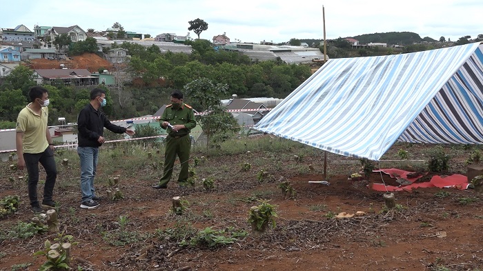 Bắt giam đối tượng giết vợ, chôn xác phi tang vì ghen  -0