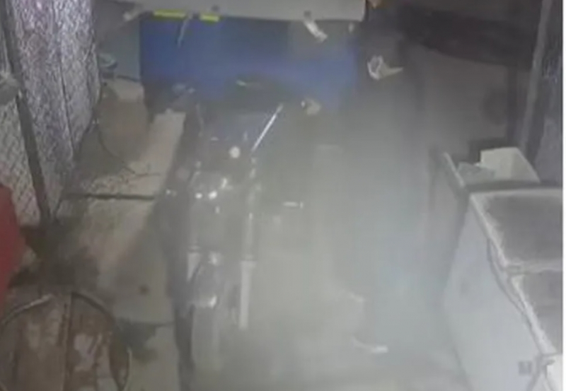 Băng trộm táo tợn sử dụng xe du lịch đi trộm…xe ba gác -0