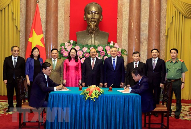 Ký quy chế phối hợp giữa Văn phòng Chủ tịch nước và hai cơ quan -0