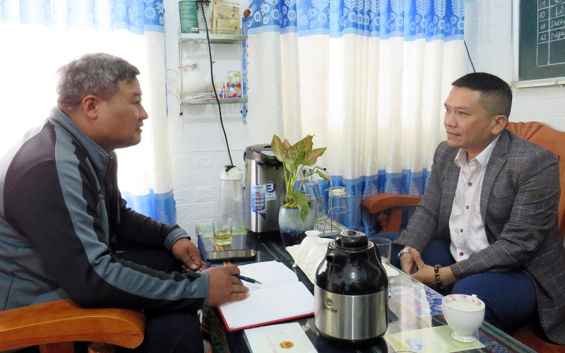 thay giao 2-ngoc thi.jpg -0