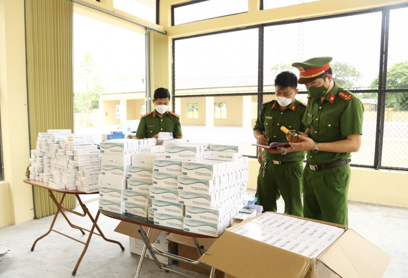 Liên tiếp thu giữ nhiều thiết bị y tế hỗ trợ điều trị COVID-19 không rõ nguồn gốc -0