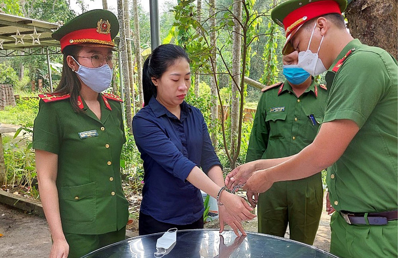 Lừa chiếm gần 11 tỷ đồng, nguyên Phó Chủ tịch Hội Nông dân xã bị khởi tố -0