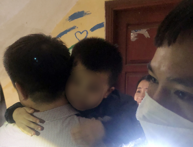 20 phút nghẹt thở cảnh sát PCCC giải cứu nạn nhân mắc kẹt -0