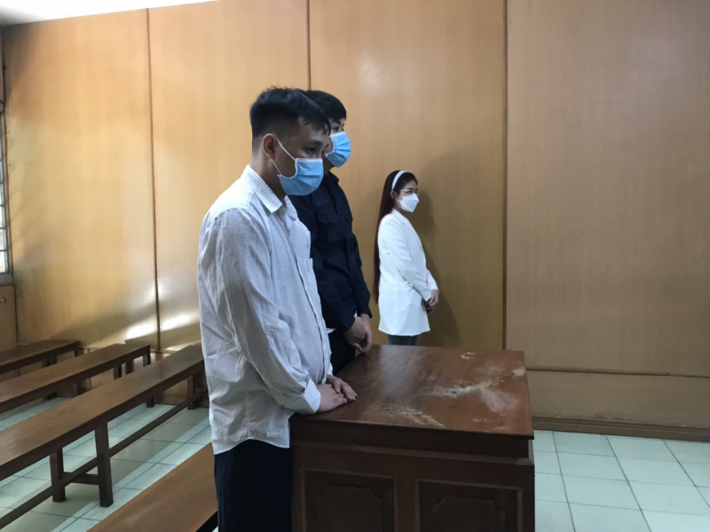 Mẹ trẻ 4 con phạm tội vì muốn trả ơn -0