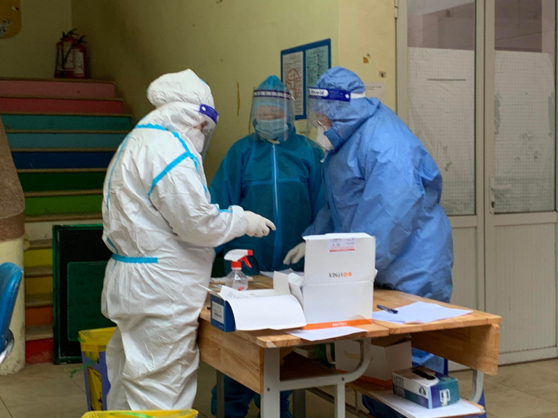 Vietnam records 10,365 new COVID infections, only 6 deaths -0