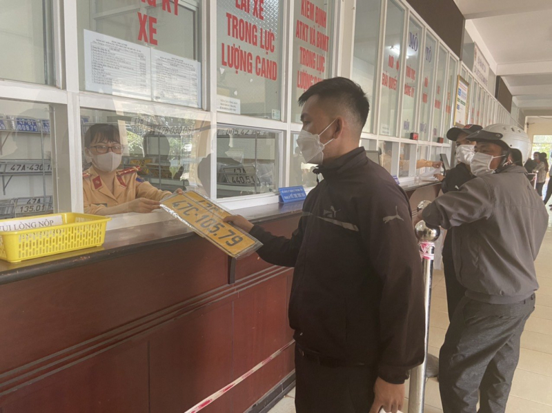 Từ 21/5, người dân có thể nộp phạt vi phạm giao thông tại nơi cư trú -0