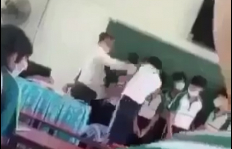 Xác minh thầy giáo đánh học sinh và cô giáo rũ sách vở học sinh xuống đất -0