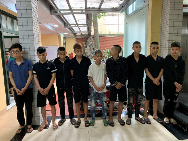 Bắt đối tượng tiêu thụ, thu giữ gần 80 xe máy không rõ nguồn gốc -0