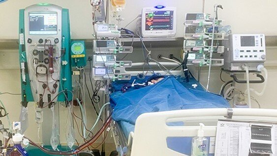 Trẻ bị viêm cơ tim nguy kịch do COVID-19, cha mẹ không nên chủ quan -0