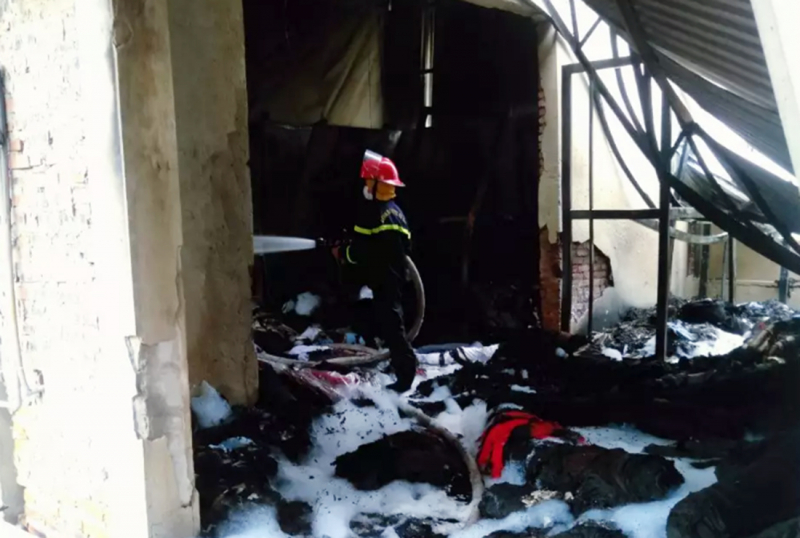 1 người tử vong sau đám cháy lớn tại xưởng may -0