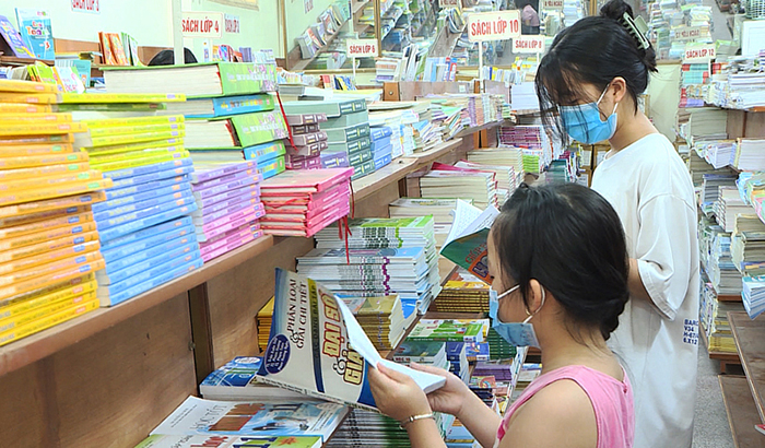 Giá SGK theo chương trình mới cao gấp đôi so với chương trình hiện hành -0