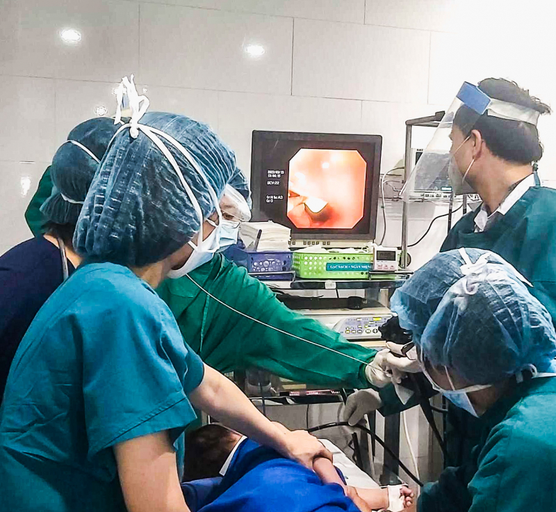 Đà Nẵng: Bé trai 16 tháng tuổi té ngã nuốt mặt nhẫn vào dạ dày khi đang mải chơi đùa -0