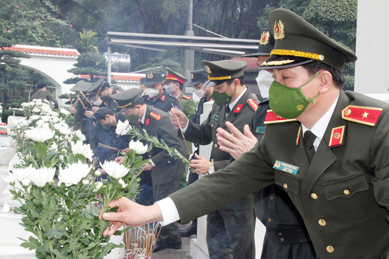 Trang 24 - Sáng mãi huyền thoại Ngã ba Đồng Lộc -0