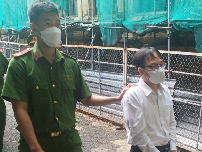 Chiếm đoạt tài liệu bí mật nhà nước,  cựu Chủ tịch Saigon Co.op lãnh án -0