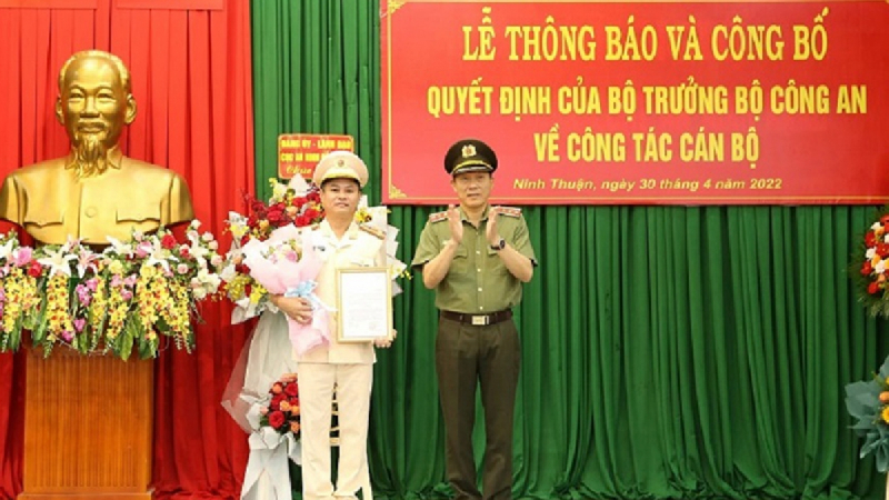 Công bố quyết định của Bộ Công an phân công nhiệm vụ Giám đốc Công an tỉnh Ninh Thuận và Khánh Hòa -1