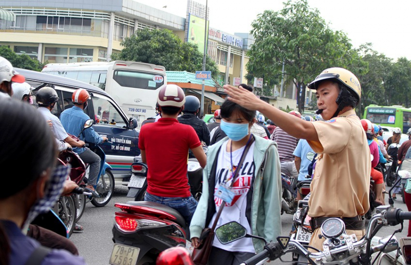 Xử lý gần 8.000 trường hợp vi phạm trong ngày đầu nghỉ Lễ -0