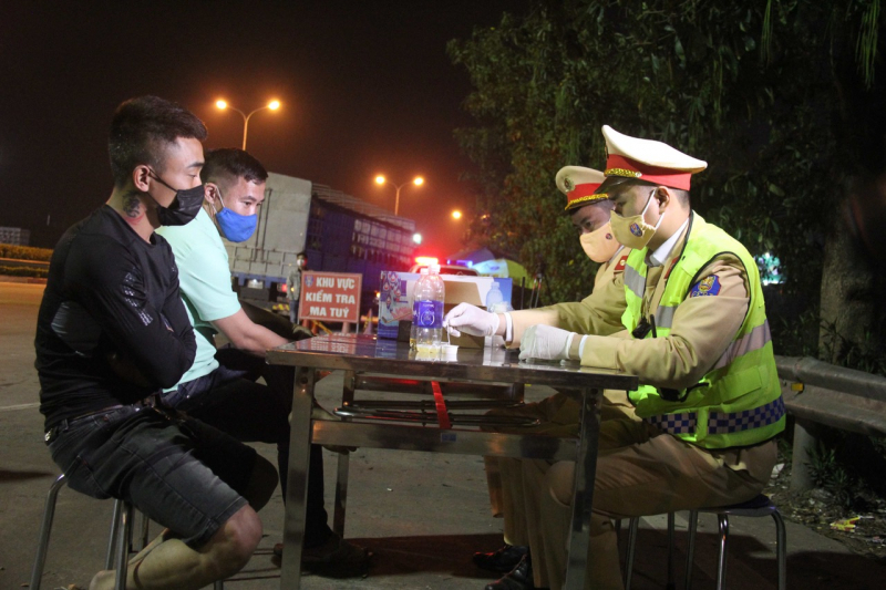 Xử lý gần 8.000 trường hợp vi phạm trong ngày đầu nghỉ Lễ -0