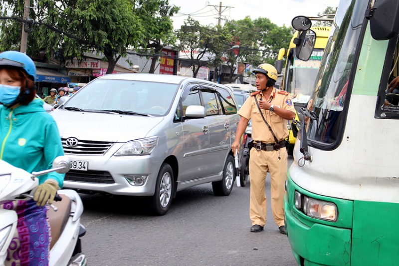 Xử lý gần 8.000 trường hợp vi phạm trong ngày đầu nghỉ Lễ -1
