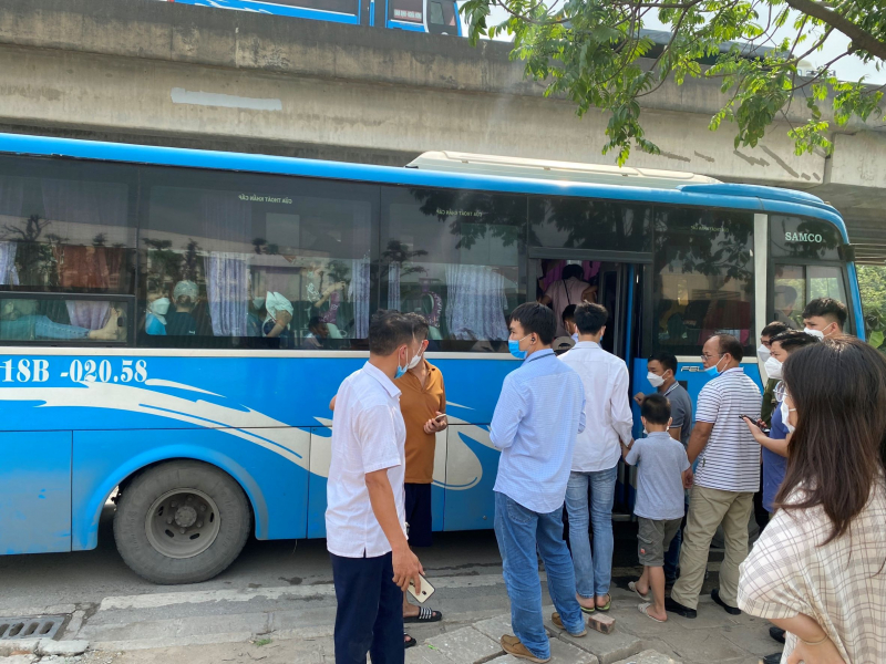 Xử phạt nhiều xe khách sai tuyến, nhồi nhét khách dịp nghỉ lễ -0