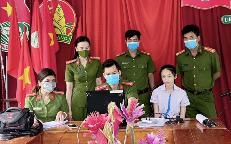 Công an Đắk Nông đẩy nhanh tiến độ cấp CCCD trong dịp lễ 30/4 và 1/5 -0