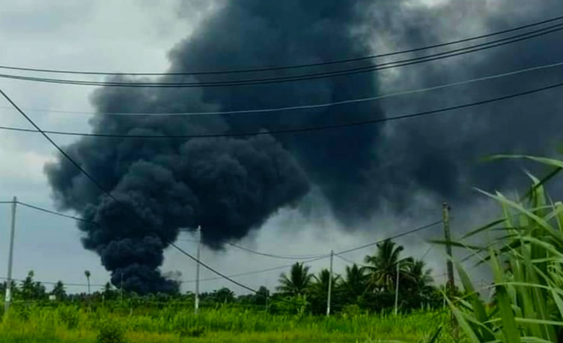 Cận cảnh chữa cháy xe tải chở hóa chất cháy trên cao tốc TP Hồ Chí Minh-Trung Lương -2