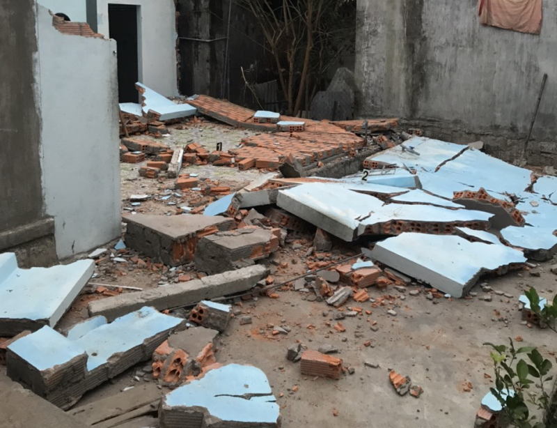 Hai cha con tử vong do sập tường khi tháo dỡ nhà  -0