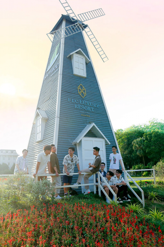 Hàng vạn du khách thích thú với kỳ nghỉ đa trải nghiệm tại resort 5 sao -0