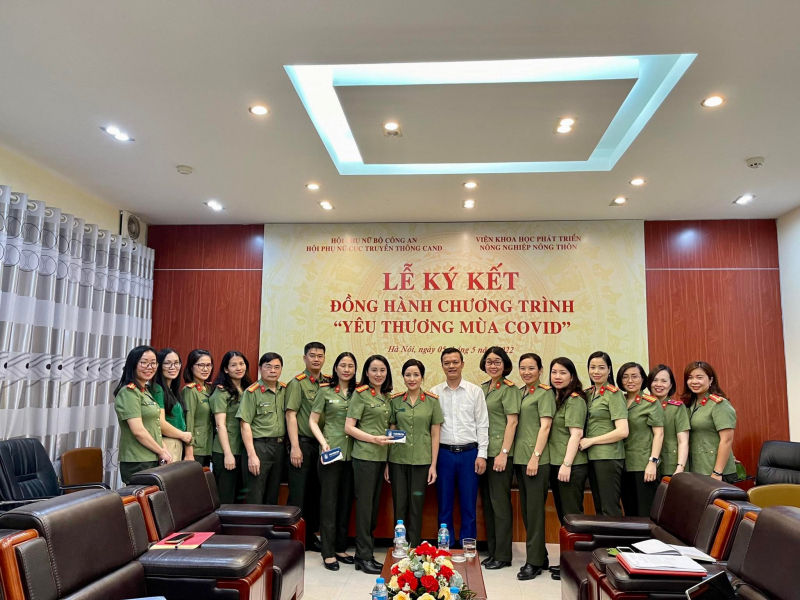 Lan tỏa “Yêu thương mùa COVID-19” trong đại dịch -0