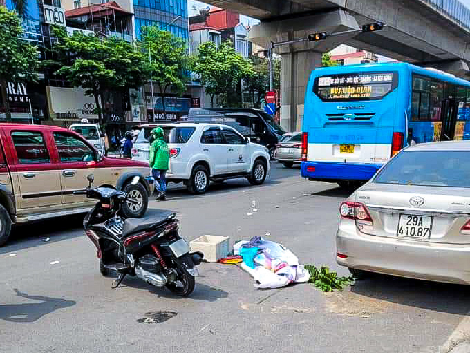 Nam thanh niên thiệt mạng sau va chạm với xe buýt -0