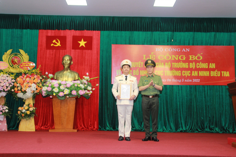 Công bố và trao quyết định bổ nhiệm Cục trưởng Cục An ninh điều tra, Bộ Công an  -0