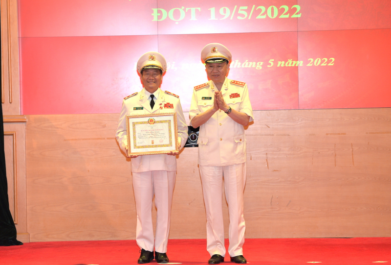 Xứng danh