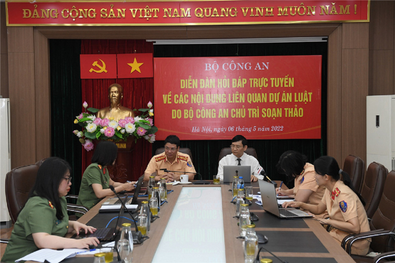 Những vấn đề “nóng” về dự án Luật Trật tự, an toàn giao thông  -0