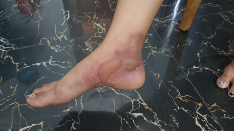 Gần 40 người thoát chết khi đối tượng lạ mặt đem xăng vào tiệm game đốt -0