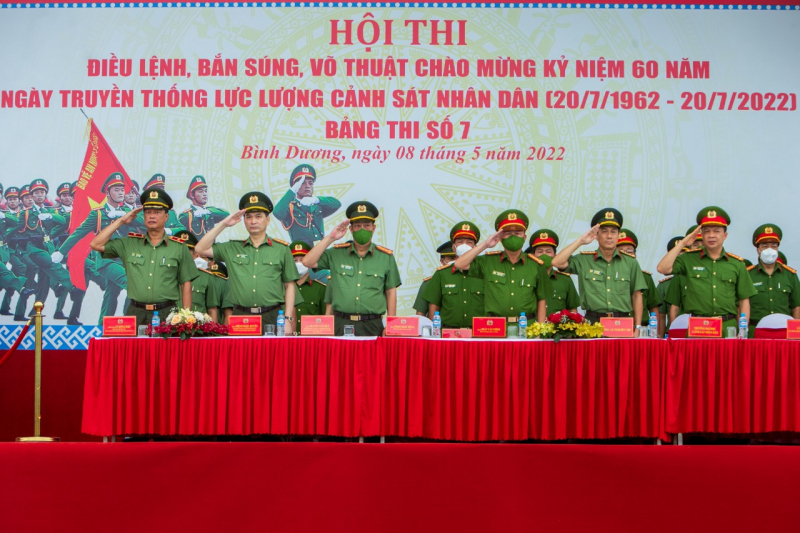 Bảng thi số 7 khai mạc Hội thi điều lệnh, bắn súng, võ thuật -0